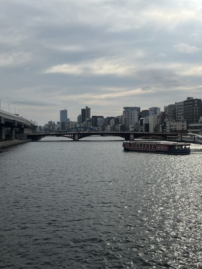sumida river in tokyo