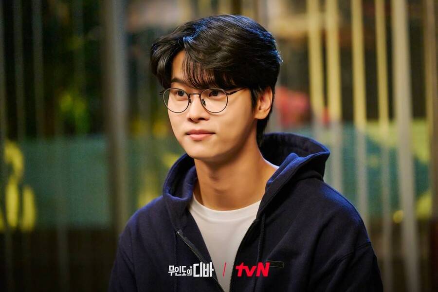 castaway diva kang woo hak